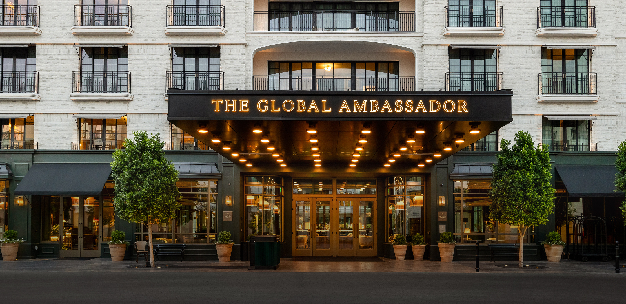 THE GLOBAL
AMBASSADOR