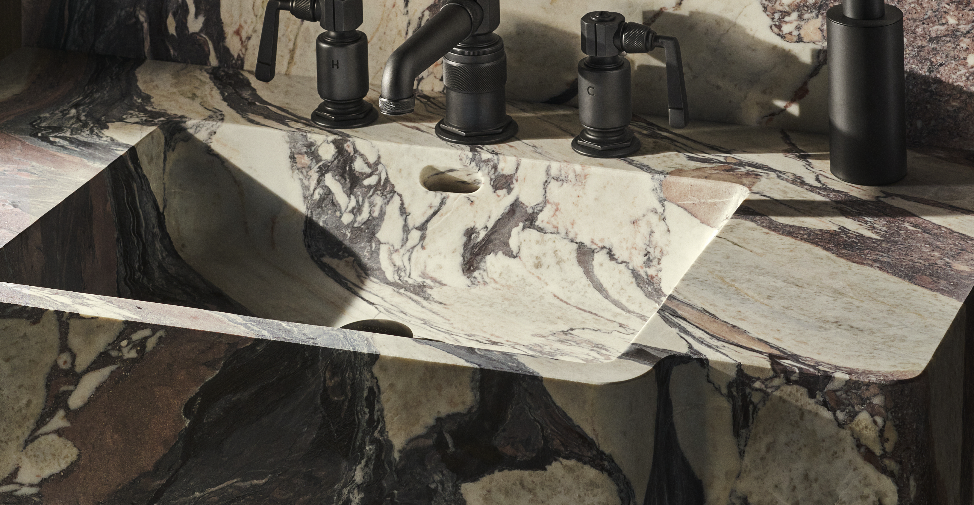 A MASTERCLASS _in_ STONE SINKS