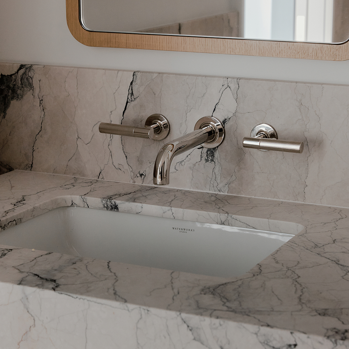 ꕤclara* Discover Clara Undermount Rectangular Vitreous China