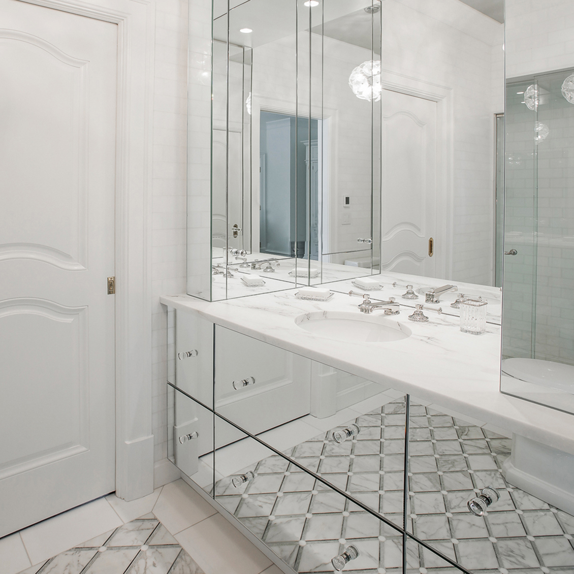 Discover Boulevard Low Profile Three Hole Deck Mounted