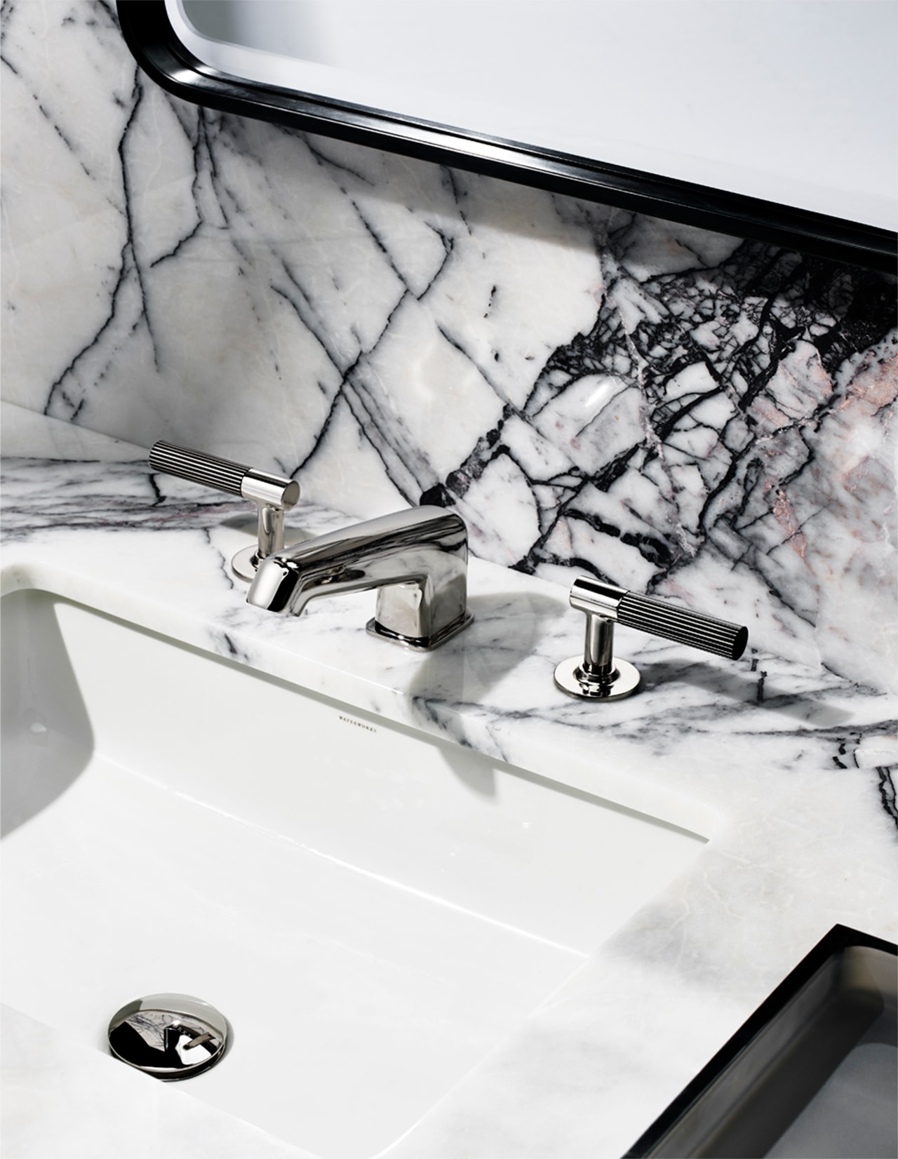 Created in partnership with Gachot Studios, Bond represents a level of soul and artistry that's rarely found in modern bath design.